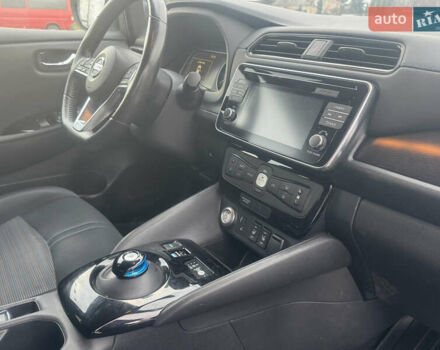 Зеленый Ниссан Лиф, объемом двигателя 0 л и пробегом 118 тыс. км за 12400 $, фото 13 на Automoto.ua