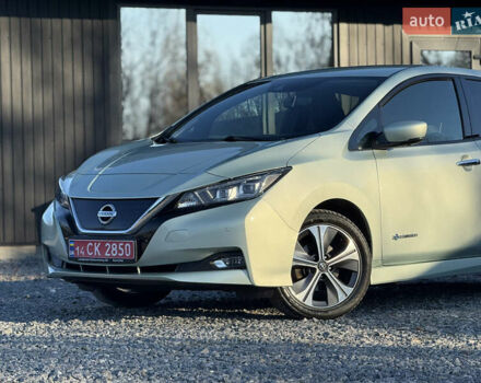 Зеленый Ниссан Лиф, объемом двигателя 0 л и пробегом 149 тыс. км за 11399 $, фото 4 на Automoto.ua