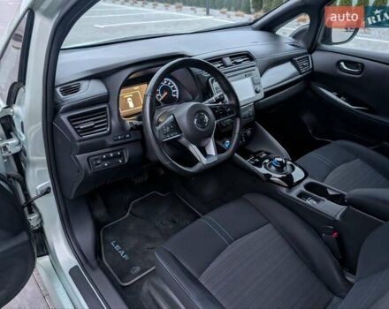 Зеленый Ниссан Лиф, объемом двигателя 0 л и пробегом 81 тыс. км за 11250 $, фото 30 на Automoto.ua