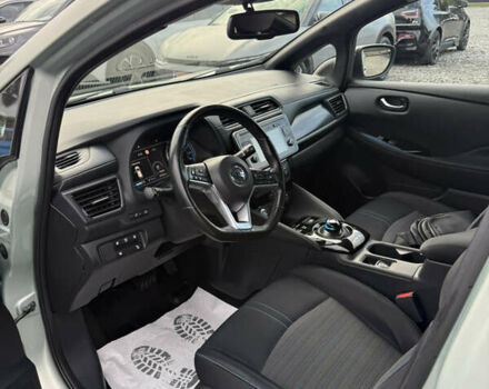 Зеленый Ниссан Лиф, объемом двигателя 0 л и пробегом 83 тыс. км за 12550 $, фото 28 на Automoto.ua