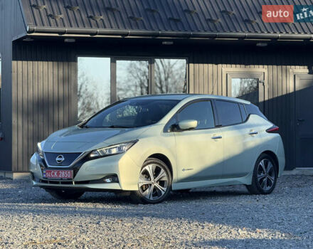 Зеленый Ниссан Лиф, объемом двигателя 0 л и пробегом 149 тыс. км за 11399 $, фото 6 на Automoto.ua