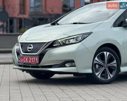 Зеленый Ниссан Лиф, объемом двигателя 0 л и пробегом 83 тыс. км за 12550 $, фото 2 на Automoto.ua