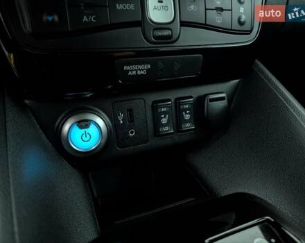 Зеленый Ниссан Лиф, объемом двигателя 0 л и пробегом 81 тыс. км за 11250 $, фото 34 на Automoto.ua