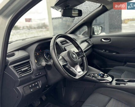 Зеленый Ниссан Лиф, объемом двигателя 0 л и пробегом 99 тыс. км за 11990 $, фото 27 на Automoto.ua