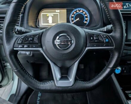 Зеленый Ниссан Лиф, объемом двигателя 0 л и пробегом 81 тыс. км за 11250 $, фото 36 на Automoto.ua