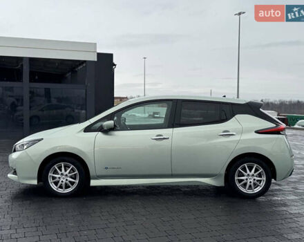 Зеленый Ниссан Лиф, объемом двигателя 0 л и пробегом 99 тыс. км за 11990 $, фото 17 на Automoto.ua