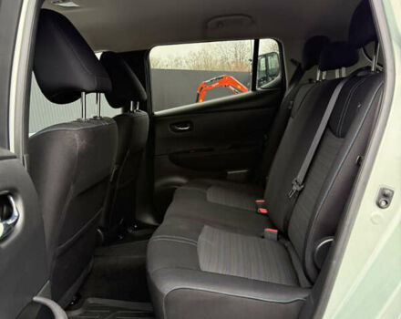 Зеленый Ниссан Лиф, объемом двигателя 0 л и пробегом 83 тыс. км за 11999 $, фото 18 на Automoto.ua