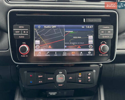 Зеленый Ниссан Лиф, объемом двигателя 0 л и пробегом 99 тыс. км за 11990 $, фото 8 на Automoto.ua