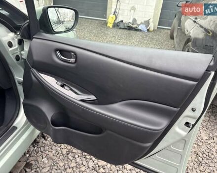 Зеленый Ниссан Лиф, объемом двигателя 0 л и пробегом 129 тыс. км за 11200 $, фото 24 на Automoto.ua