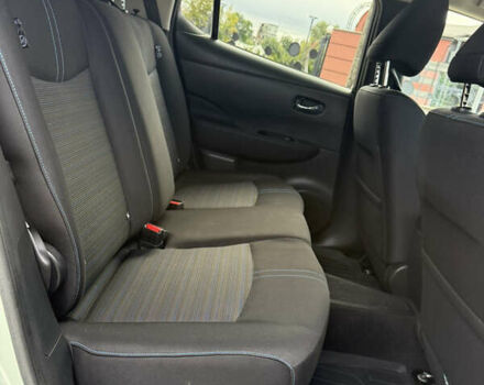 Зеленый Ниссан Лиф, объемом двигателя 0 л и пробегом 83 тыс. км за 12550 $, фото 23 на Automoto.ua