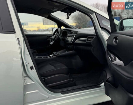 Зеленый Ниссан Лиф, объемом двигателя 0 л и пробегом 99 тыс. км за 11990 $, фото 38 на Automoto.ua