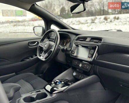 Зеленый Ниссан Лиф, объемом двигателя 0 л и пробегом 99 тыс. км за 11990 $, фото 28 на Automoto.ua