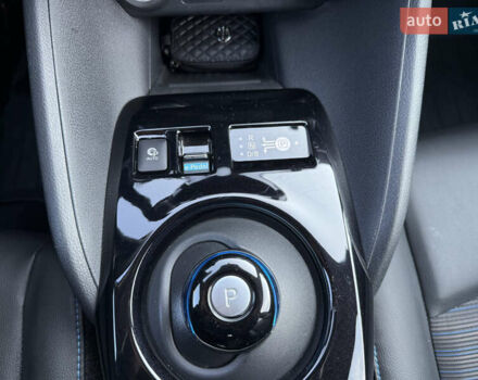 Зеленый Ниссан Лиф, объемом двигателя 0 л и пробегом 75 тыс. км за 13900 $, фото 17 на Automoto.ua