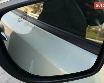 Зеленый Ниссан Лиф, объемом двигателя 0 л и пробегом 75 тыс. км за 13900 $, фото 9 на Automoto.ua