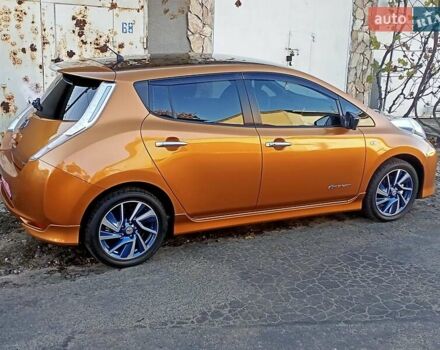 Оранжевый Ниссан Лиф, объемом двигателя 0 л и пробегом 90 тыс. км за 8500 $, фото 35 на Automoto.ua