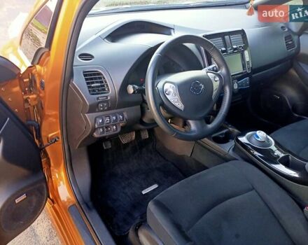 Оранжевый Ниссан Лиф, объемом двигателя 0 л и пробегом 90 тыс. км за 8500 $, фото 49 на Automoto.ua