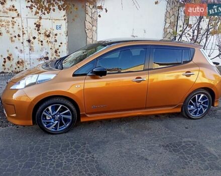 Оранжевый Ниссан Лиф, объемом двигателя 0 л и пробегом 90 тыс. км за 8500 $, фото 19 на Automoto.ua