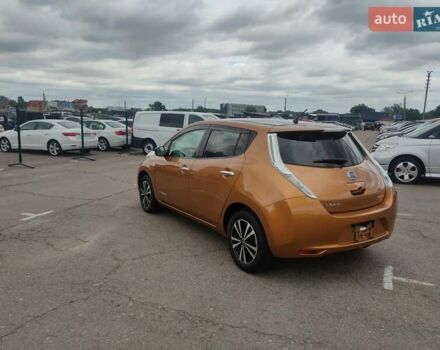 Оранжевый Ниссан Лиф, объемом двигателя 0 л и пробегом 127 тыс. км за 7900 $, фото 6 на Automoto.ua