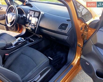 Оранжевый Ниссан Лиф, объемом двигателя 0 л и пробегом 90 тыс. км за 8500 $, фото 60 на Automoto.ua