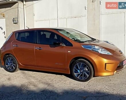 Оранжевый Ниссан Лиф, объемом двигателя 0 л и пробегом 90 тыс. км за 8500 $, фото 88 на Automoto.ua