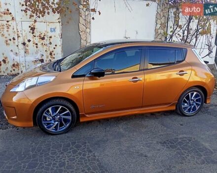 Оранжевый Ниссан Лиф, объемом двигателя 0 л и пробегом 90 тыс. км за 8500 $, фото 16 на Automoto.ua