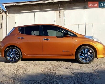 Оранжевый Ниссан Лиф, объемом двигателя 0 л и пробегом 90 тыс. км за 8500 $, фото 90 на Automoto.ua