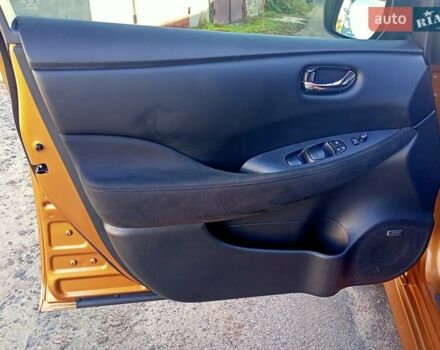 Оранжевый Ниссан Лиф, объемом двигателя 0 л и пробегом 90 тыс. км за 8500 $, фото 51 на Automoto.ua