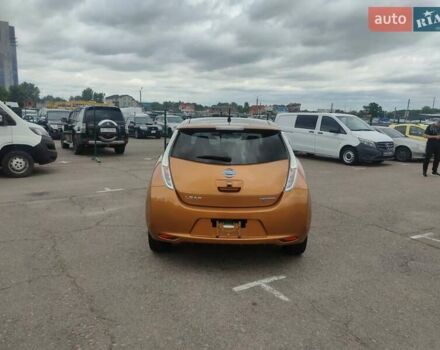 Оранжевый Ниссан Лиф, объемом двигателя 0 л и пробегом 127 тыс. км за 7900 $, фото 5 на Automoto.ua