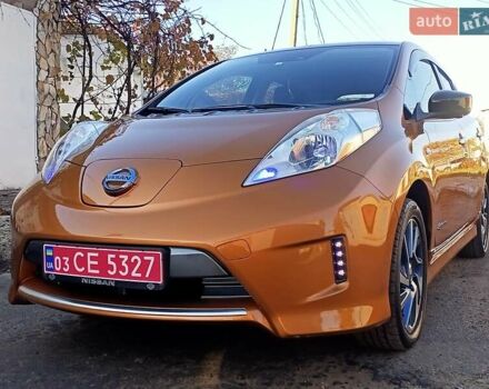 Оранжевый Ниссан Лиф, объемом двигателя 0 л и пробегом 90 тыс. км за 8500 $, фото 5 на Automoto.ua