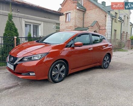 Помаранчевий Ніссан Ліф, об'ємом двигуна 0 л та пробігом 110 тис. км за 15990 $, фото 4 на Automoto.ua