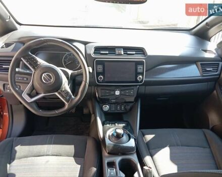 Помаранчевий Ніссан Ліф, об'ємом двигуна 0 л та пробігом 110 тис. км за 15990 $, фото 16 на Automoto.ua