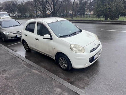 Белый Ниссан Марч, объемом двигателя 1.2 л и пробегом 85 тыс. км за 7000 $, фото 1 на Automoto.ua