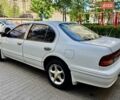 Белый Ниссан Максима, объемом двигателя 2.96 л и пробегом 321 тыс. км за 1950 $, фото 1 на Automoto.ua