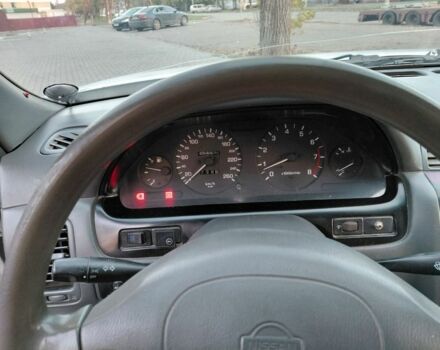 Белый Ниссан Максима, объемом двигателя 3 л и пробегом 454 тыс. км за 3100 $, фото 5 на Automoto.ua