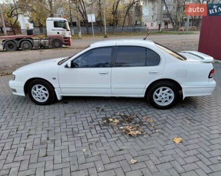 Белый Ниссан Максима, объемом двигателя 3 л и пробегом 454 тыс. км за 3100 $, фото 1 на Automoto.ua