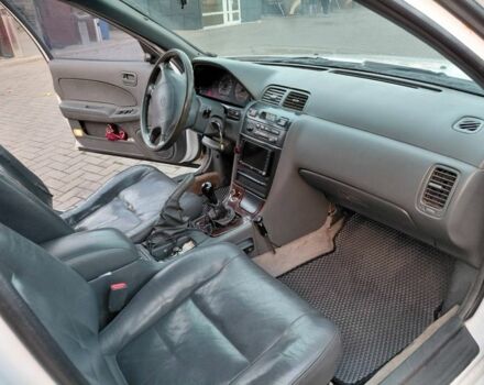 Белый Ниссан Максима, объемом двигателя 3 л и пробегом 454 тыс. км за 3100 $, фото 4 на Automoto.ua