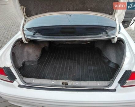 Белый Ниссан Максима, объемом двигателя 3 л и пробегом 454 тыс. км за 3100 $, фото 6 на Automoto.ua