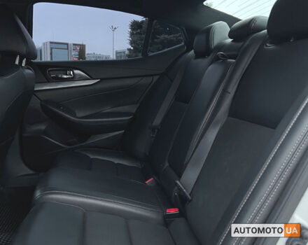 Белый Ниссан Максима, объемом двигателя 3.5 л и пробегом 100 тыс. км за 15990 $, фото 9 на Automoto.ua