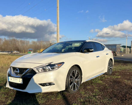 Белый Ниссан Максима, объемом двигателя 3.5 л и пробегом 207 тыс. км за 13700 $, фото 1 на Automoto.ua