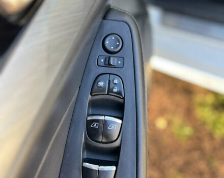 Белый Ниссан Максима, объемом двигателя 3.5 л и пробегом 207 тыс. км за 13700 $, фото 4 на Automoto.ua