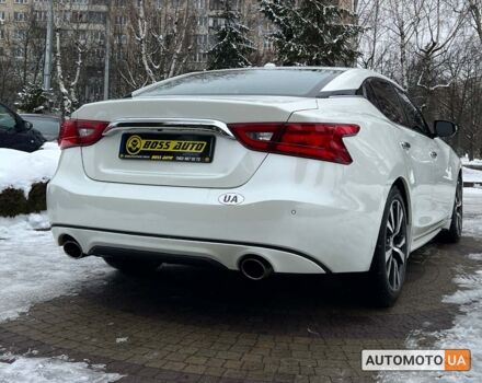 Белый Ниссан Максима, объемом двигателя 3.5 л и пробегом 100 тыс. км за 15990 $, фото 6 на Automoto.ua