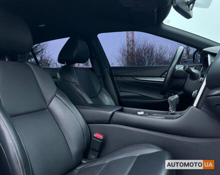 Белый Ниссан Максима, объемом двигателя 3.5 л и пробегом 100 тыс. км за 15990 $, фото 8 на Automoto.ua