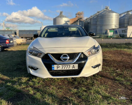 Белый Ниссан Максима, объемом двигателя 3.5 л и пробегом 207 тыс. км за 13700 $, фото 2 на Automoto.ua