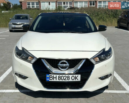 Белый Ниссан Максима, объемом двигателя 3.5 л и пробегом 206 тыс. км за 12200 $, фото 2 на Automoto.ua