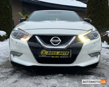 Белый Ниссан Максима, объемом двигателя 3.5 л и пробегом 100 тыс. км за 15990 $, фото 1 на Automoto.ua