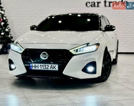 Белый Ниссан Максима, объемом двигателя 3.5 л и пробегом 147 тыс. км за 18200 $, фото 5 на Automoto.ua