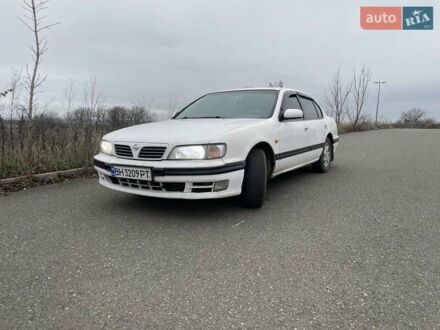 Білий Ніссан Максіма, об'ємом двигуна 2 л та пробігом 20 тис. км за 2400 $, фото 1 на Automoto.ua