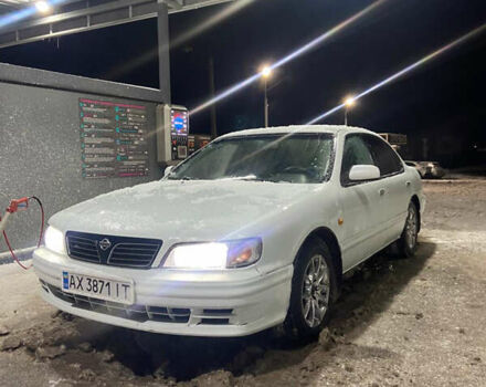 Белый Ниссан Максима, объемом двигателя 3 л и пробегом 280 тыс. км за 2800 $, фото 1 на Automoto.ua