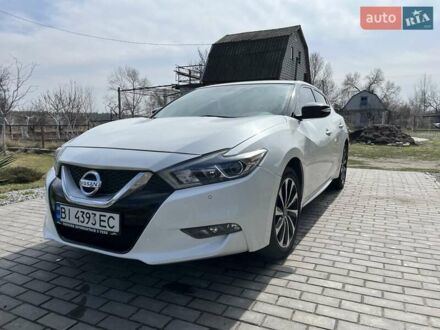 Ниссан Максима 2015 в Кременчуге на Automoto.ua Белый Ниссан Максима, объемом двигателя 3.5 л и пробегом 157 тыс. км за 13000 $, фото 1 на Automoto.ua