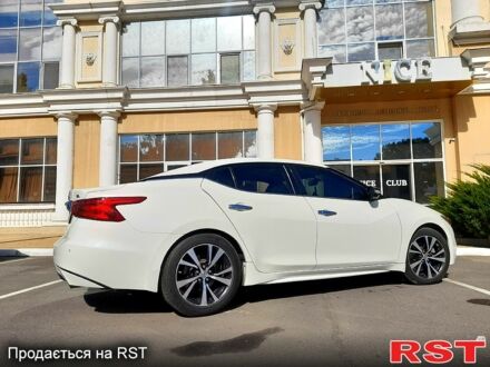 Ниссан Максима 2017 в Одессе на Automoto.ua Белый Ниссан Максима, объемом двигателя 3.5 л и пробегом 86 тыс. км за 16700 $, фото 1 на Automoto.ua